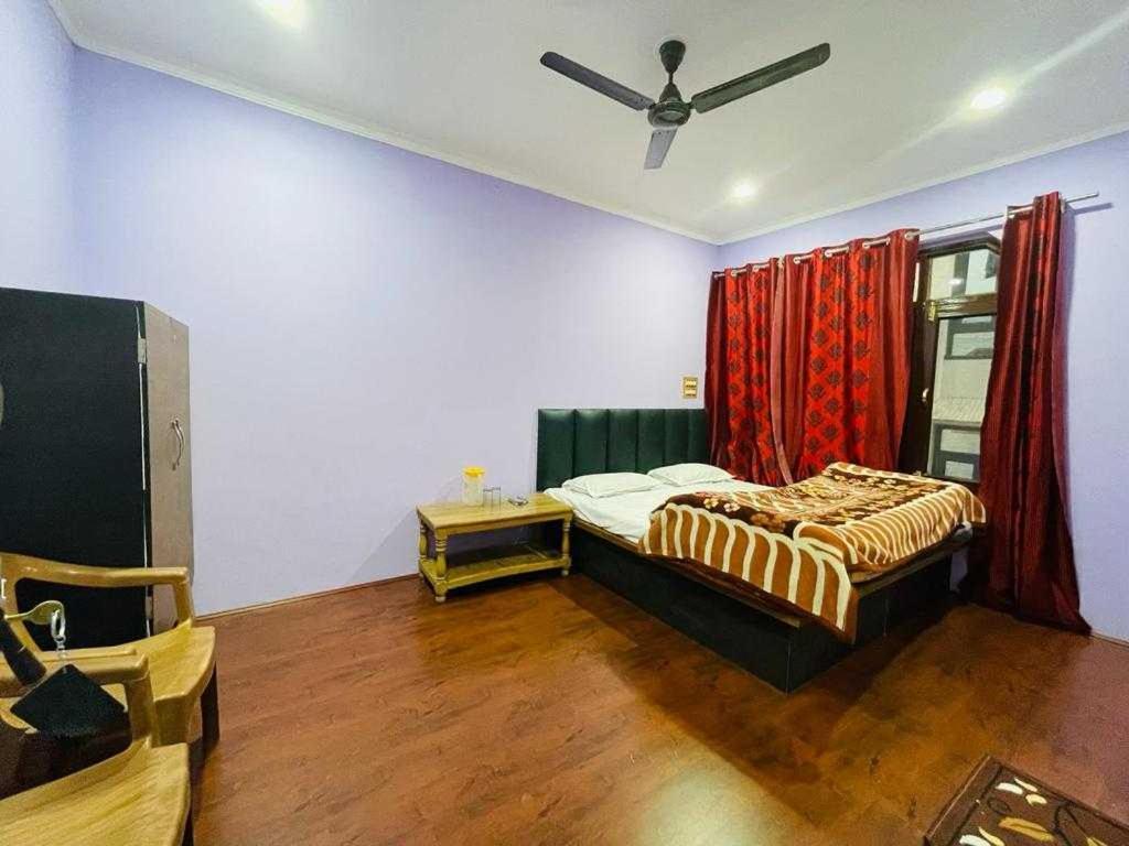 Hotel O Desire Guest House Сринагар Экстерьер фото